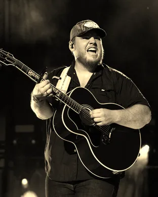 Luke Combs Toronto